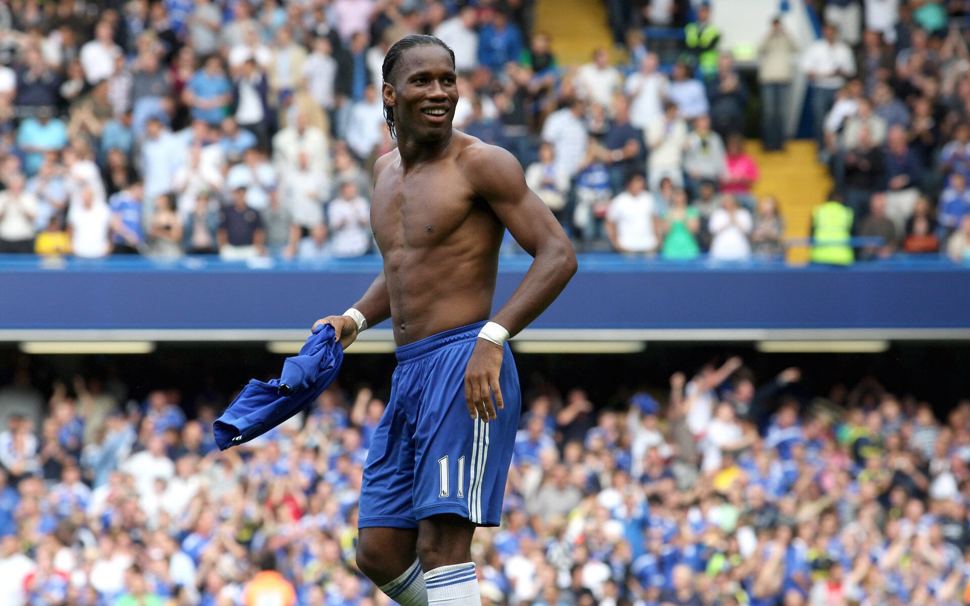 曼城继续在欧冠赛场高歌猛进,福登与哈兰德配合默契,曼城福登厉害吗